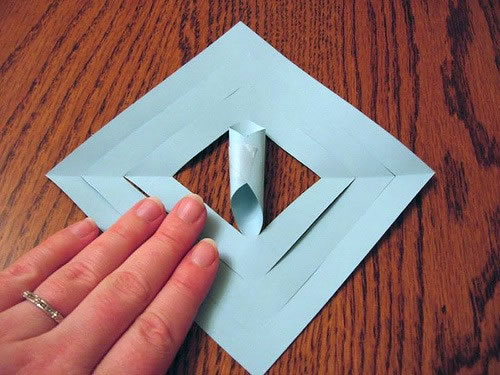 3D小雪花手工制作 简单的3D雪花剪纸图解-封