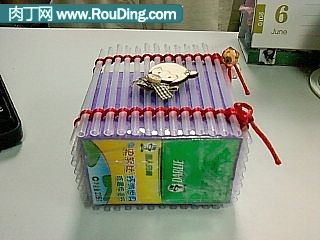 牙膏盒吸管手工小制作-可爱的笔筒-封存