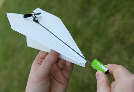 1325228181795_electricpaperairplaneconversionkit3.jpg